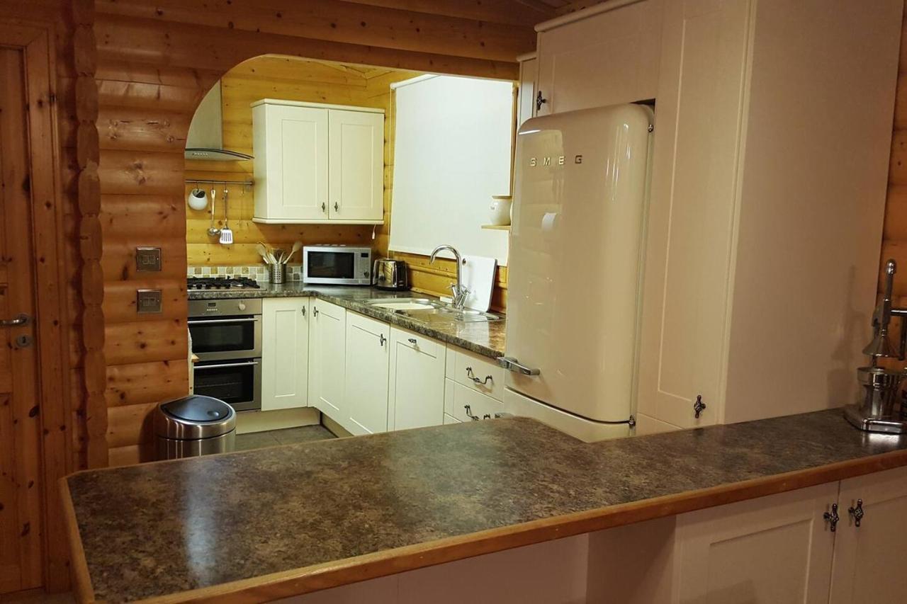 Alpine Lodge 1, Kippford, ดัลบีตตี ภายนอก รูปภาพ